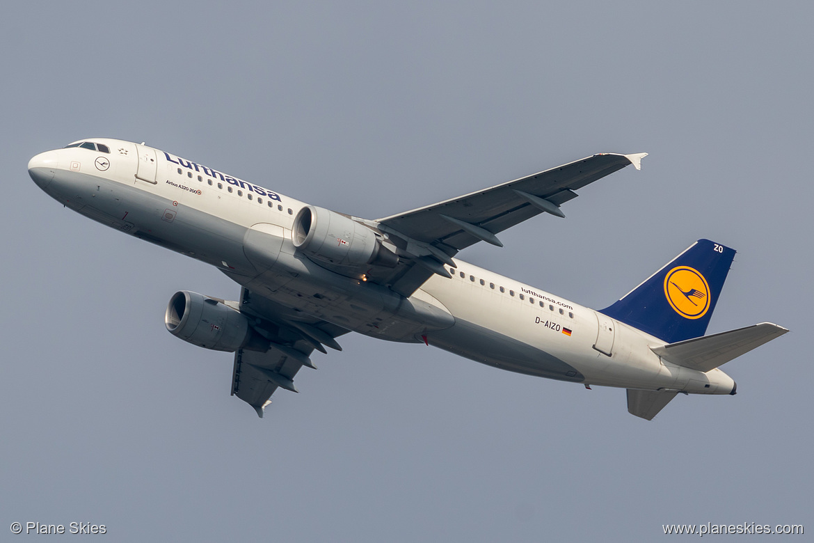 Lufthansa Airbus A320-200 D-AIZO at Frankfurt am Main International Airport (EDDF/FRA)