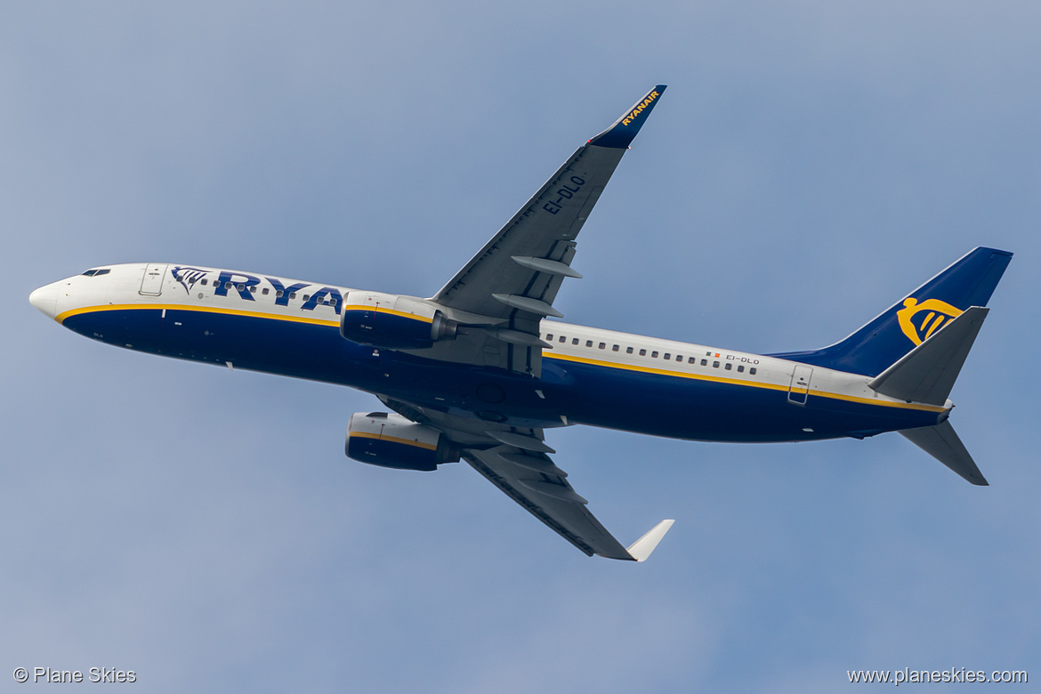 Ryanair Boeing 737-800 EI-DLO at Frankfurt am Main International Airport (EDDF/FRA)