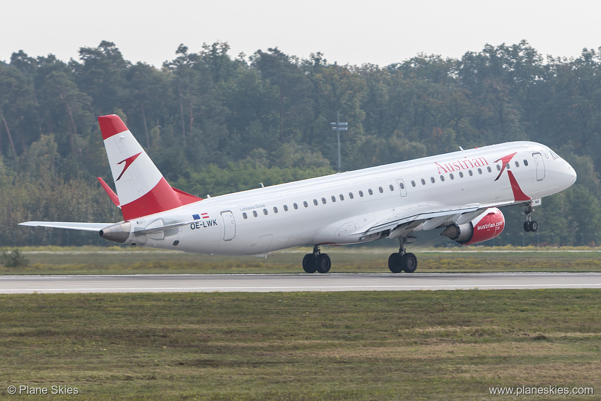 Austrian Airlines Embraer ERJ-195 OE-LWK at Frankfurt am Main International Airport (EDDF/FRA)