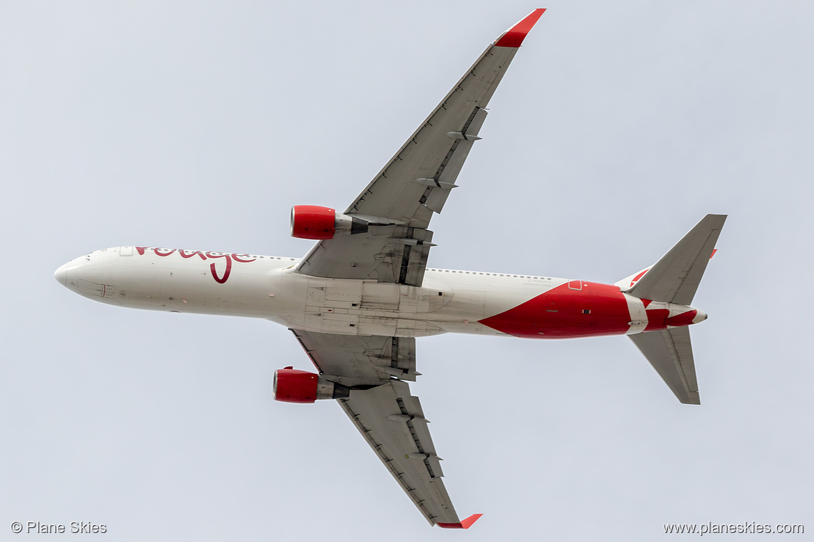 Air Canada Rouge Boeing 767-300ER C-FMWY at McCarran International Airport (KLAS/LAS)