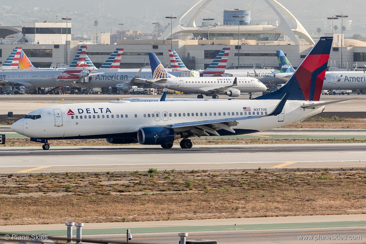 Delta Air Lines Boeing 737-800 N37700 at Los Angeles International Airport (KLAX/LAX) Delta Air Lines Boeing 737-800 N37700 at Los Angeles International Airport (KLAX/LAX)