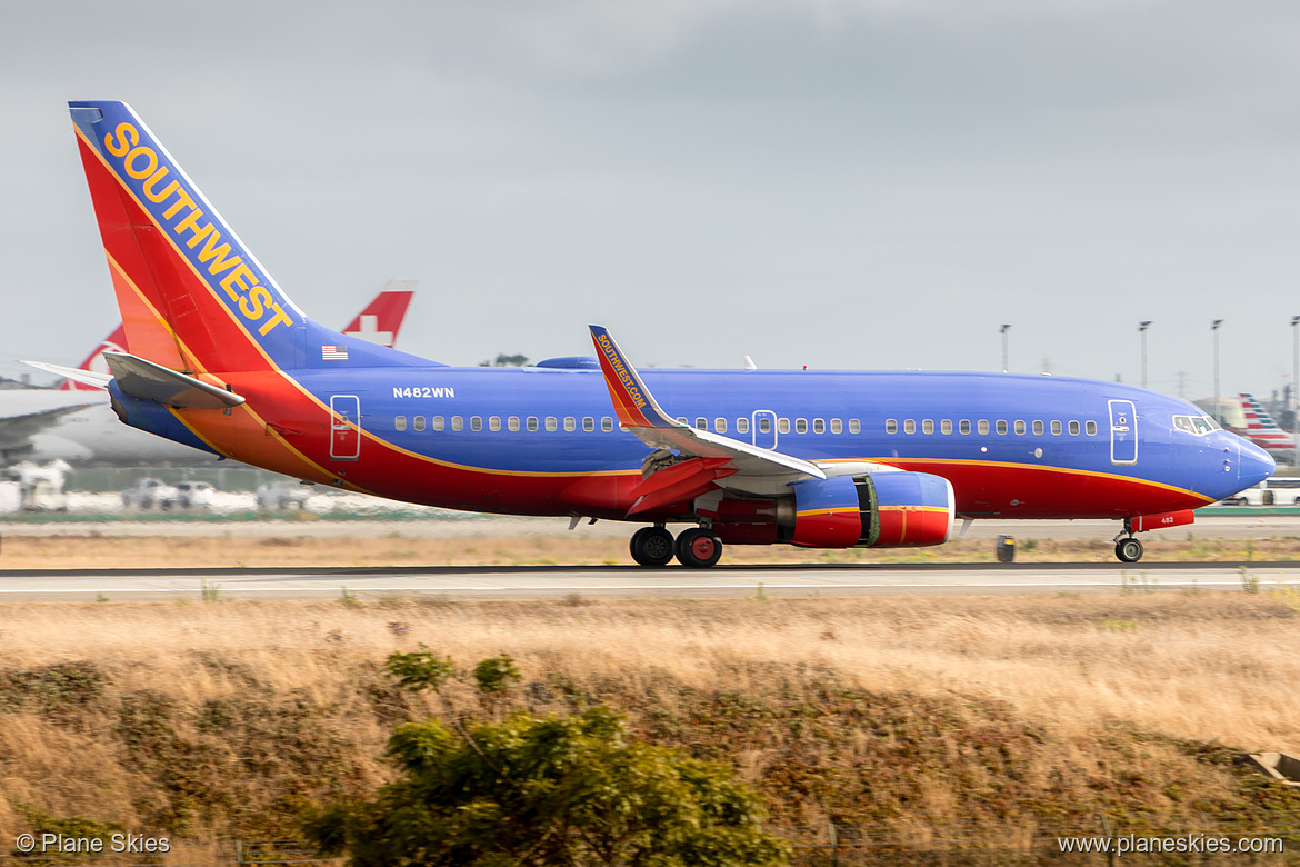 Southwest Airlines Boeing 737-700 N482WN at Los Angeles International Airport (KLAX/LAX) Southwest Airlines Boeing 737-700 N482WN at Los Angeles International Airport (KLAX/LAX)
