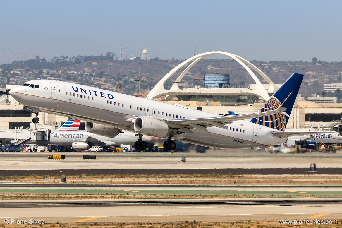 United Airlines Boeing 737-900ER N69885 at Los Angeles International Airport (KLAX/LAX) United Airlines Boeing 737-900ER N69885 at Los Angeles International Airport (KLAX/LAX)