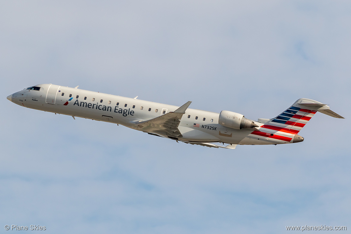 SkyWest Airlines Canadair CRJ-700 N732SK at Los Angeles International Airport (KLAX/LAX)