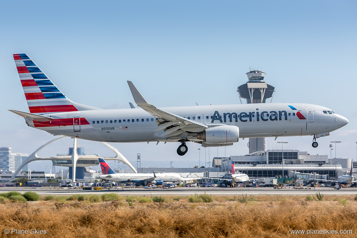 American Airlines Boeing 737-800 N930AN at Los Angeles International Airport (KLAX/LAX) American Airlines Boeing 737-800 N930AN at Los Angeles International Airport (KLAX/LAX)