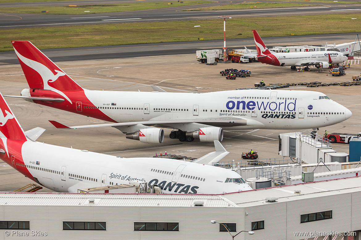 Qantas Boeing 747-400ER VH-OEF at Sydney Kingsford Smith International Airport (YSSY/SYD) Qantas Boeing 747-400ER VH-OEF at Sydney Kingsford Smith International Airport (YSSY/SYD)