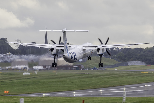 Flybe DHC Dash-8-400 G-ECOO at Birmingham International Airport (EGBB/BHX)