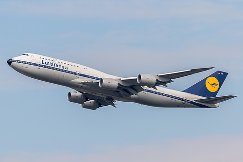 Lufthansa Boeing 747-8i D-ABYT at Frankfurt am Main International Airport (EDDF/FRA)