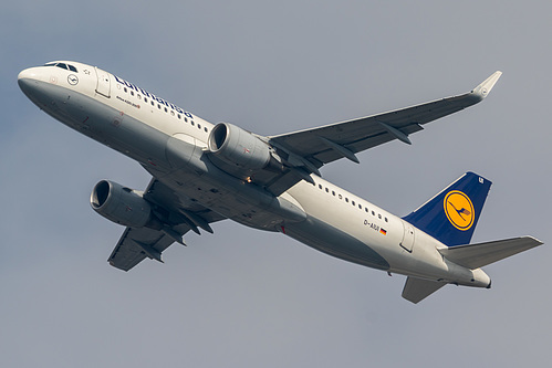 Lufthansa Airbus A320-200 D-AIUI at Frankfurt am Main International Airport (EDDF/FRA)