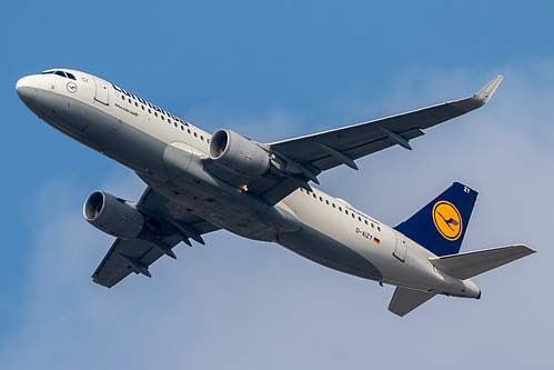 Lufthansa Airbus A320-200 D-AIZY at Frankfurt am Main International Airport (EDDF/FRA)