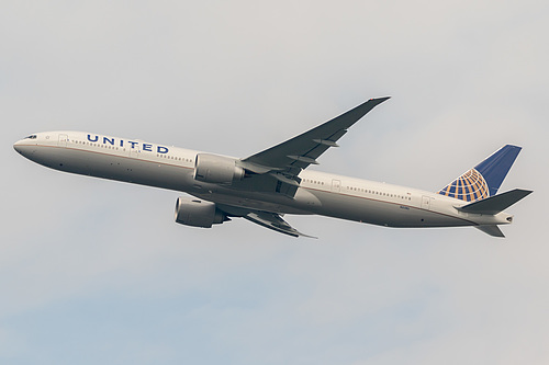 United Airlines Boeing 777-300ER N2138U at Frankfurt am Main International Airport (EDDF/FRA)