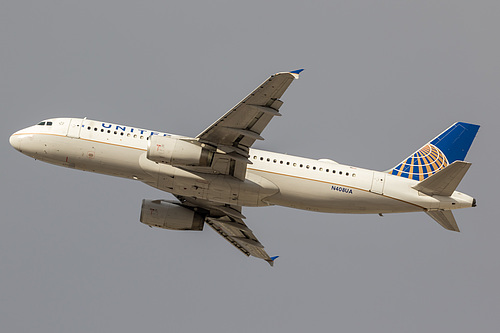 United Airlines Airbus A320-200 N408UA at McCarran International Airport (KLAS/LAS)