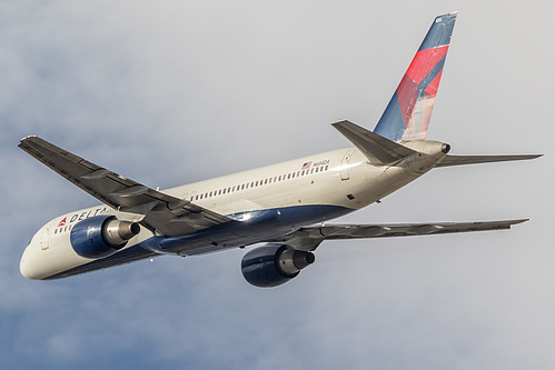 Delta Air Lines Boeing 757-200 N684DA at McCarran International Airport (KLAS/LAS)