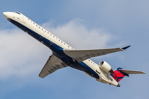 SkyWest Airlines Canadair CRJ-900 N800SK at McCarran International Airport (KLAS/LAS) SkyWest Airlines Canadair CRJ-900 N800SK at McCarran International Airport (KLAS/LAS)
