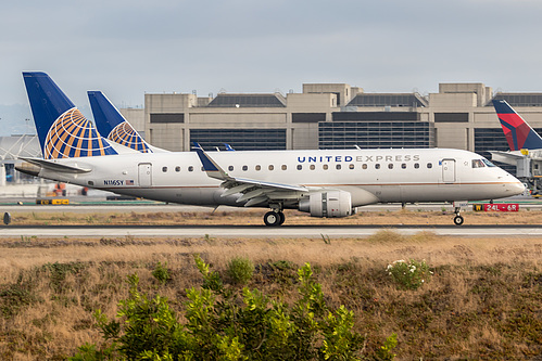 SkyWest Airlines Embraer ERJ-175 N116SY at Los Angeles International Airport (KLAX/LAX)