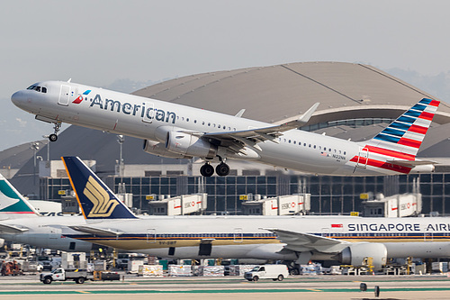American Airlines Airbus A321-200 N122NN at Los Angeles International Airport (KLAX/LAX)
