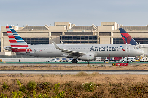 American Airlines Airbus A321-200 N157AA at Los Angeles International Airport (KLAX/LAX)