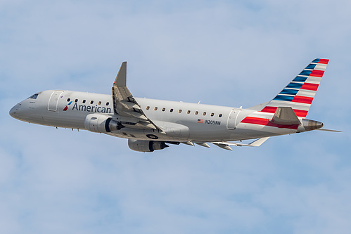 Compass Airlines Embraer ERJ-175 N205NN at Los Angeles International Airport (KLAX/LAX)