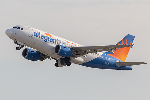 Allegiant Air Airbus A319-100 N307NV at Los Angeles International Airport (KLAX/LAX)