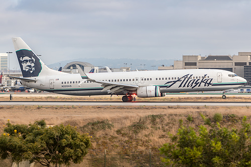 Alaska Airlines Boeing 737-900 N320AS at Los Angeles International Airport (KLAX/LAX) Alaska Airlines Boeing 737-900 N320AS at Los Angeles International Airport (KLAX/LAX)