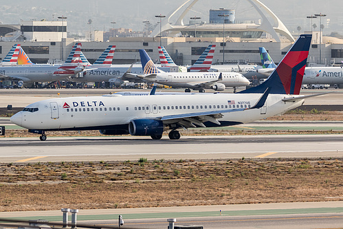 Delta Air Lines Boeing 737-800 N37700 at Los Angeles International Airport (KLAX/LAX) Delta Air Lines Boeing 737-800 N37700 at Los Angeles International Airport (KLAX/LAX)