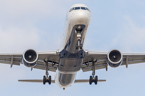 Delta Air Lines Boeing 757-300 N595NW at Los Angeles International Airport (KLAX/LAX)