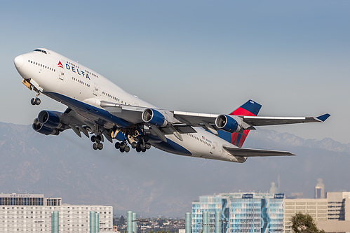 Delta Air Lines Boeing 747-400 N666US at Los Angeles International Airport (KLAX/LAX) Delta Air Lines Boeing 747-400 N666US at Los Angeles International Airport (KLAX/LAX)