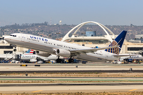 United Airlines Boeing 737-900ER N69885 at Los Angeles International Airport (KLAX/LAX)