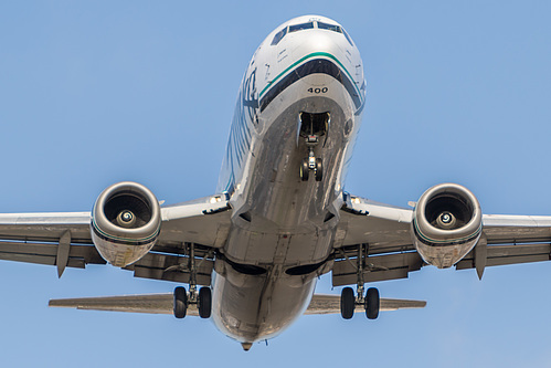 Alaska Airlines Boeing 737-400 N767AS at Los Angeles International Airport (KLAX/LAX)