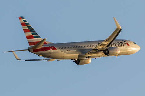 American Airlines Boeing 737-800 N878NN at Los Angeles International Airport (KLAX/LAX)