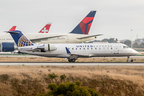 SkyWest Airlines Canadair CRJ-200 N912SW at Los Angeles International Airport (KLAX/LAX)