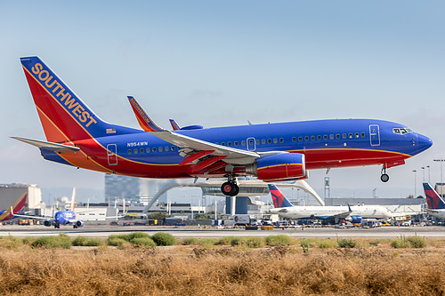 Southwest Airlines Boeing 737-700 N954WN at Los Angeles International Airport (KLAX/LAX) Southwest Airlines Boeing 737-700 N954WN at Los Angeles International Airport (KLAX/LAX)