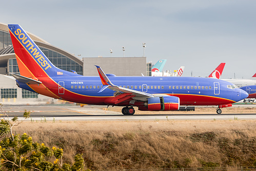 Southwest Airlines Boeing 737-700 N960WN at Los Angeles International Airport (KLAX/LAX) Southwest Airlines Boeing 737-700 N960WN at Los Angeles International Airport (KLAX/LAX)