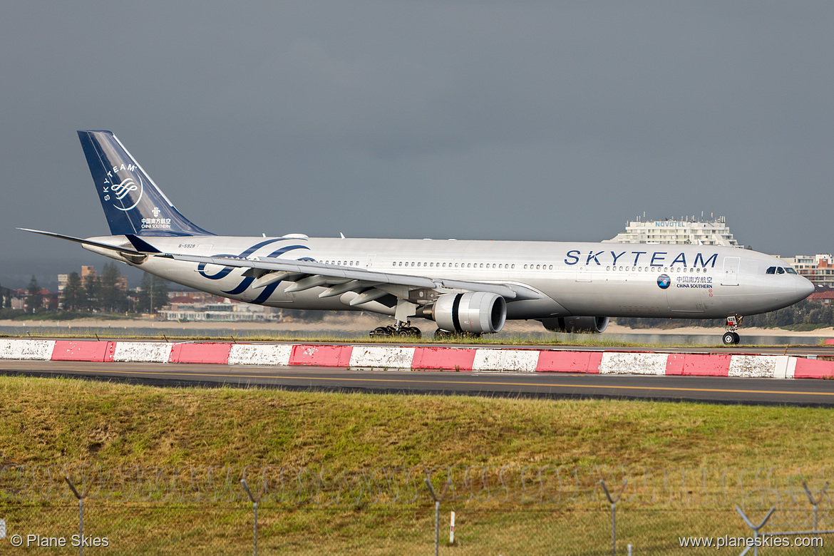 China Southern Airlines Airbus A330-300 B-5928 at Sydney Kingsford Smith International Airport (YSSY/SYD)