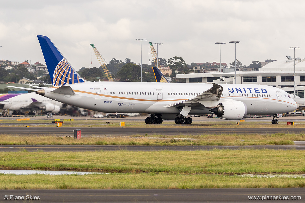United Airlines Boeing 787-9 N27958 at Sydney Kingsford Smith International Airport (YSSY/SYD) United Airlines Boeing 787-9 N27958 at Sydney Kingsford Smith International Airport (YSSY/SYD)