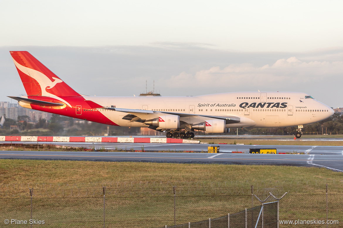 Qantas Boeing 747-400ER VH-OEJ at Sydney Kingsford Smith International Airport (YSSY/SYD)