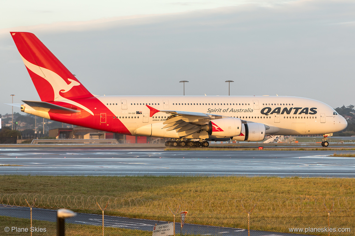 Qantas Airbus A380-800 VH-OQF at Sydney Kingsford Smith International Airport (YSSY/SYD) Qantas Airbus A380-800 VH-OQF at Sydney Kingsford Smith International Airport (YSSY/SYD)