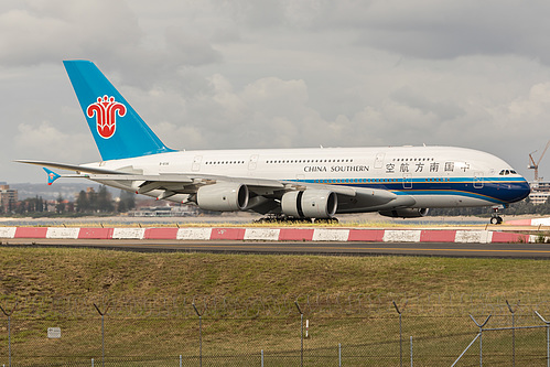 China Southern Airlines Airbus A380-800 B-6136 at Sydney Kingsford Smith International Airport (YSSY/SYD) China Southern Airlines Airbus A380-800 B-6136 at Sydney Kingsford Smith International Airport (YSSY/SYD)
