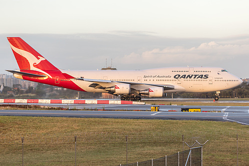 Qantas Boeing 747-400ER VH-OEJ at Sydney Kingsford Smith International Airport (YSSY/SYD)