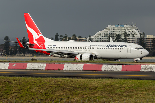 Qantas Boeing 737-800 VH-VZL at Sydney Kingsford Smith International Airport (YSSY/SYD)