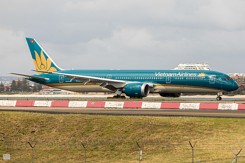 Vietnam Airlines Boeing 787-9 VN-A871 at Sydney Kingsford Smith International Airport (YSSY/SYD) Vietnam Airlines Boeing 787-9 VN-A871 at Sydney Kingsford Smith International Airport (YSSY/SYD)