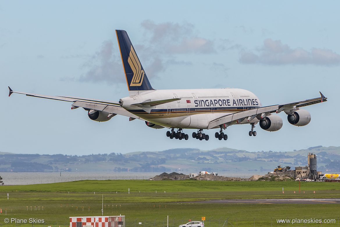 Singapore Airlines Airbus A380-800 9V-SKH at Auckland International Airport (NZAA/AKL) Singapore Airlines Airbus A380-800 9V-SKH at Auckland International Airport (NZAA/AKL)