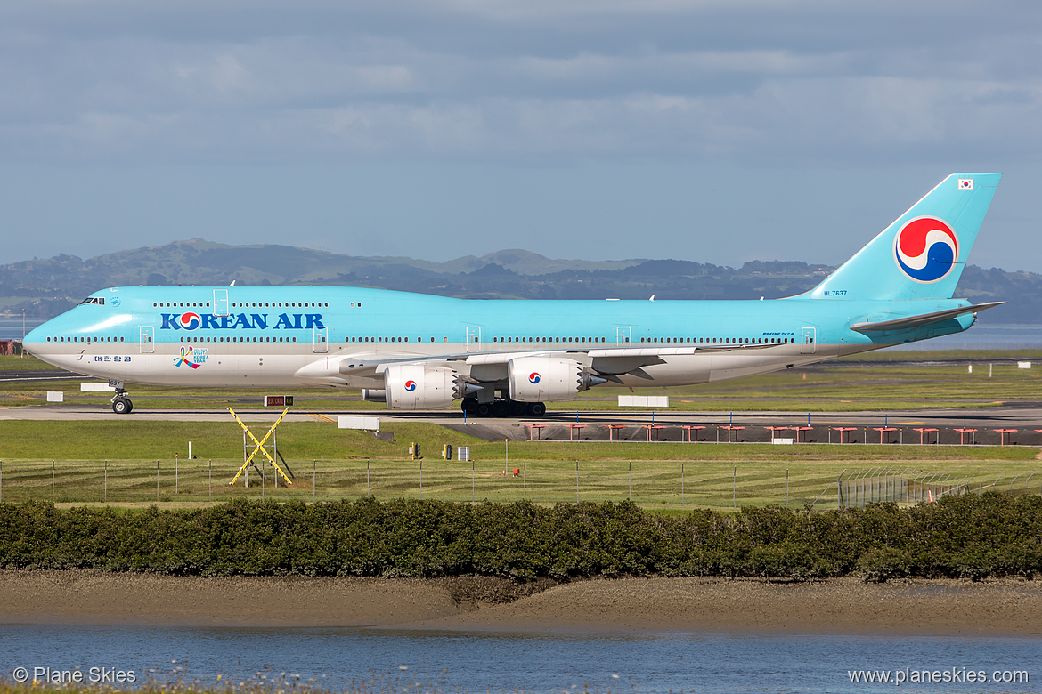 Korean Air Boeing 747-8i HL7637 at Auckland International Airport (NZAA/AKL)
