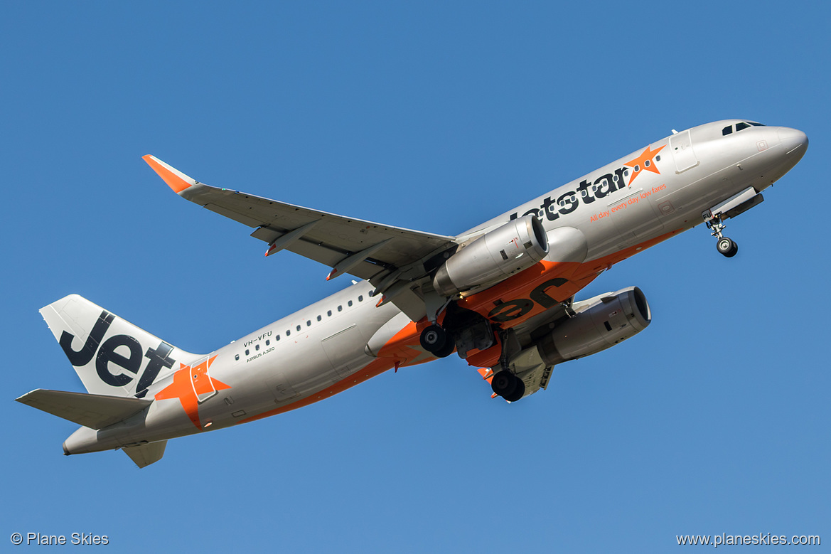 Jetstar Airways Airbus A320-200 VH-VFU at Melbourne International Airport (YMML/MEL) Jetstar Airways Airbus A320-200 VH-VFU at Melbourne International Airport (YMML/MEL)