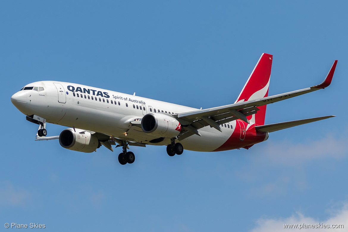 Qantas Boeing 737-800 VH-VXL at Melbourne International Airport (YMML/MEL) Qantas Boeing 737-800 VH-VXL at Melbourne International Airport (YMML/MEL)