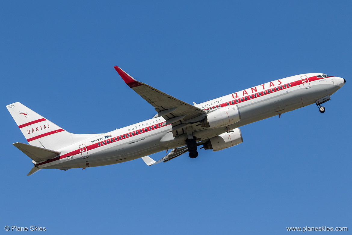 Qantas Boeing 737-800 VH-VXQ at Melbourne International Airport (YMML/MEL)