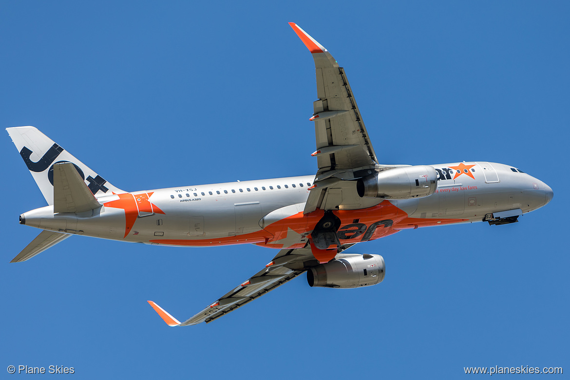 Jetstar Airways Airbus A320-200 VH-XSJ at Melbourne International Airport (YMML/MEL) Jetstar Airways Airbus A320-200 VH-XSJ at Melbourne International Airport (YMML/MEL)