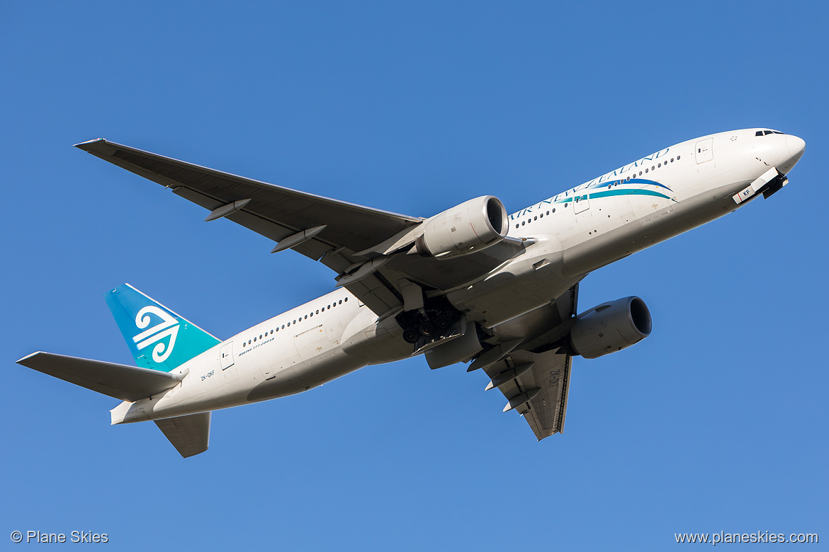 Air New Zealand Boeing 777-200ER ZK-OKF at Melbourne International Airport (YMML/MEL)