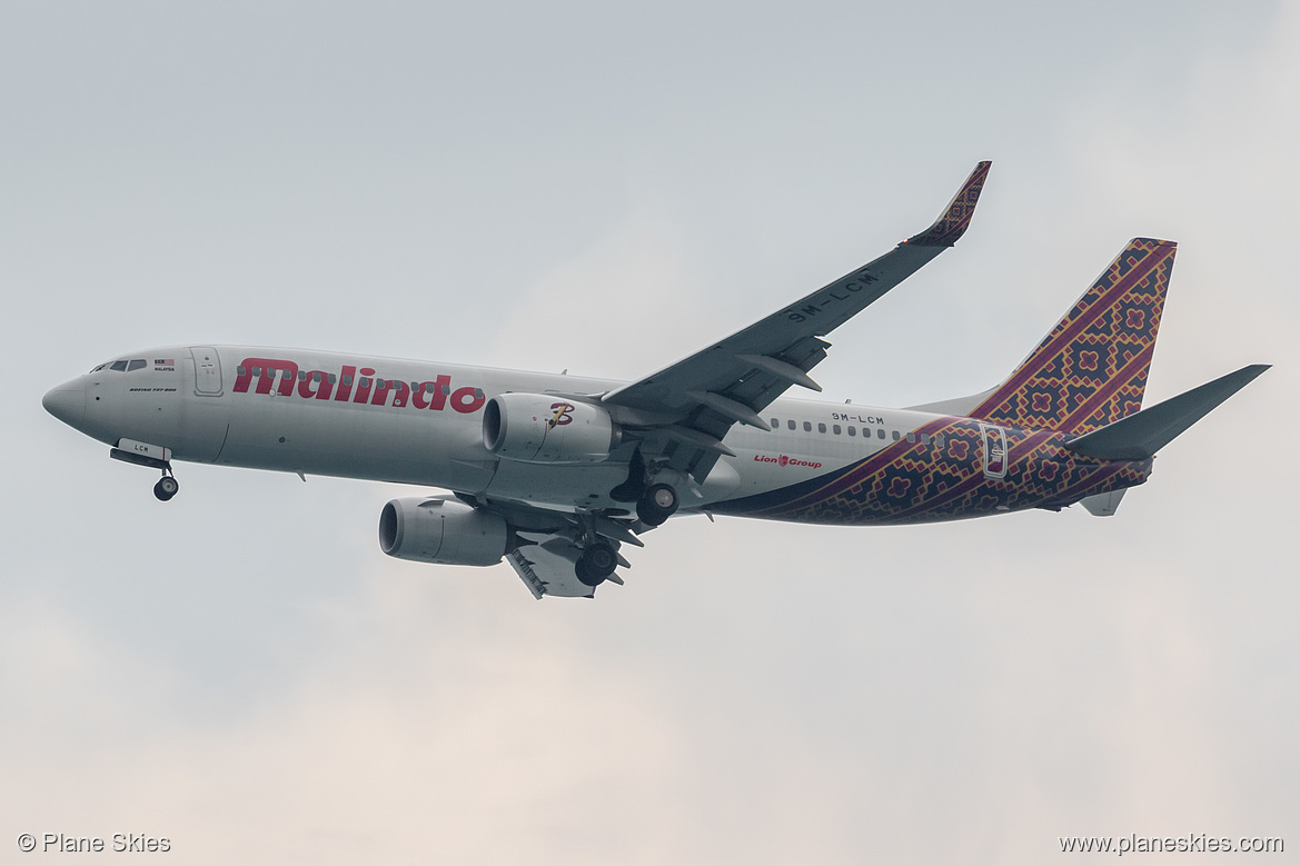 Malindo Air Boeing 737-800 9M-LCM at Singapore Changi Airport (WSSS/SIN) Malindo Air Boeing 737-800 9M-LCM at Singapore Changi Airport (WSSS/SIN)