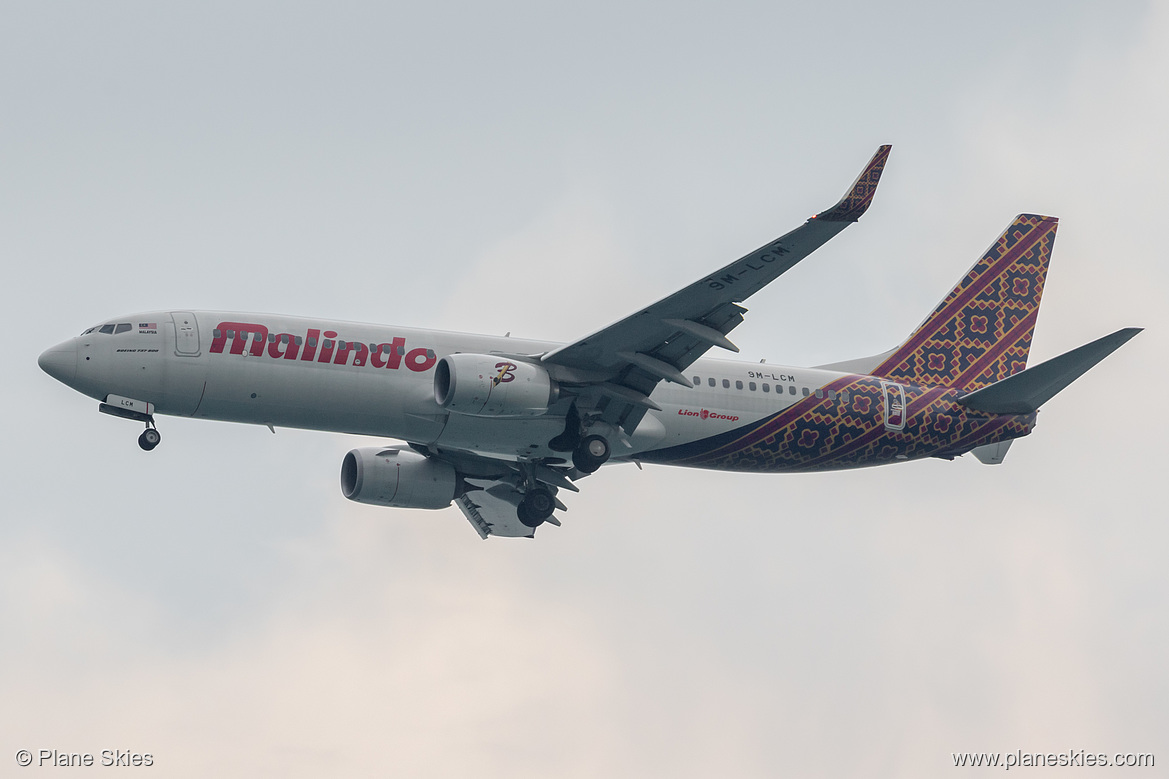 Malindo Air Boeing 737-800 9M-LCM at Singapore Changi Airport (WSSS/SIN)